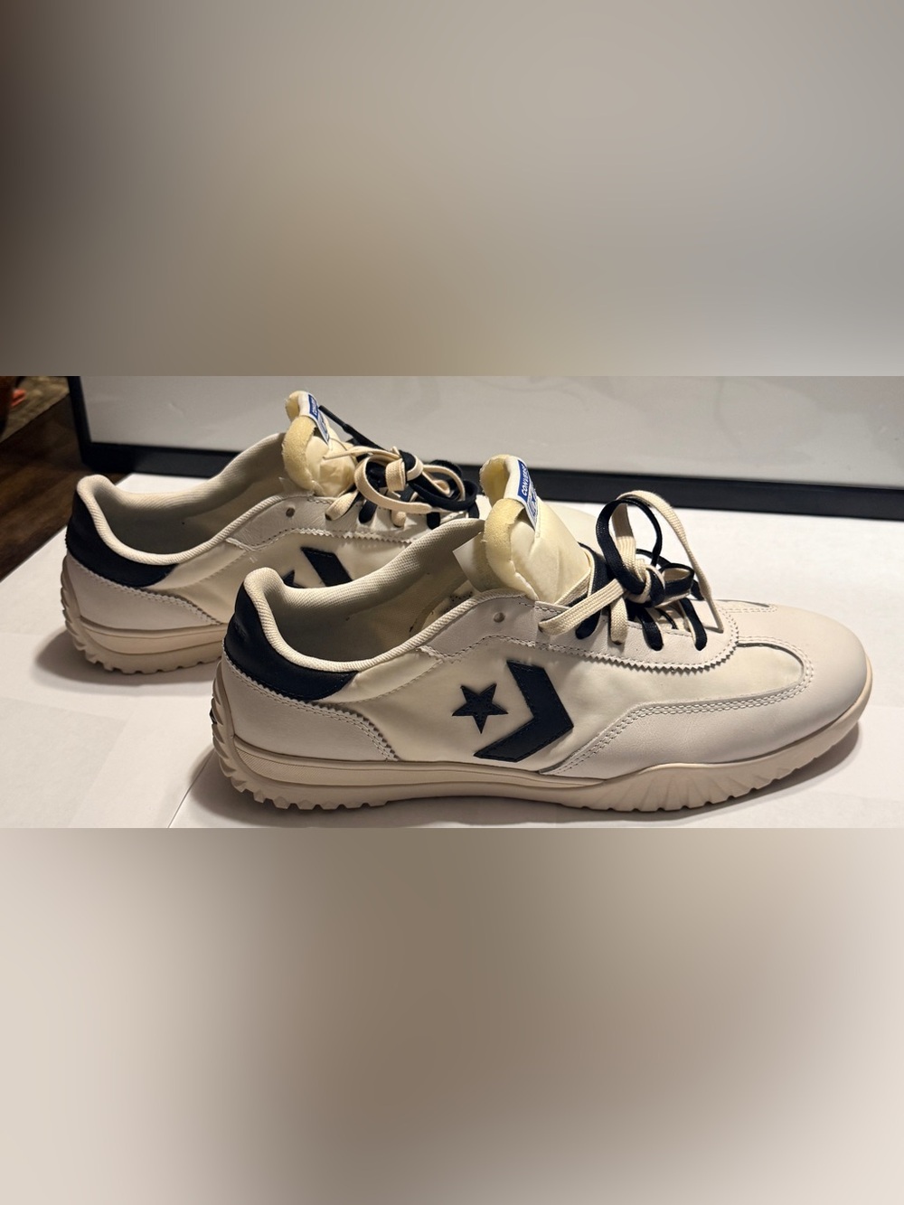 Converse Run Star Trainer Vintage White Navy Men's 11 Women's 12.5 Low Top